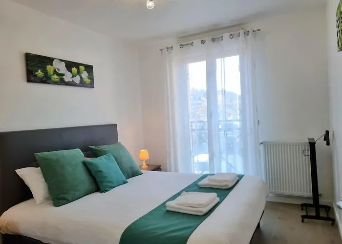 Дом отдыха Chez Lou Et Dan 4p With Balcony Elevator And Secure Parking Онфлёр