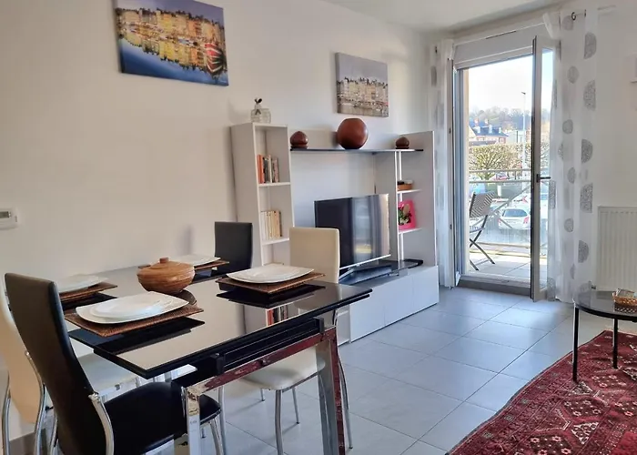 Дом отдыха Chez Lou Et Dan 4p With Balcony Elevator And Secure Parking